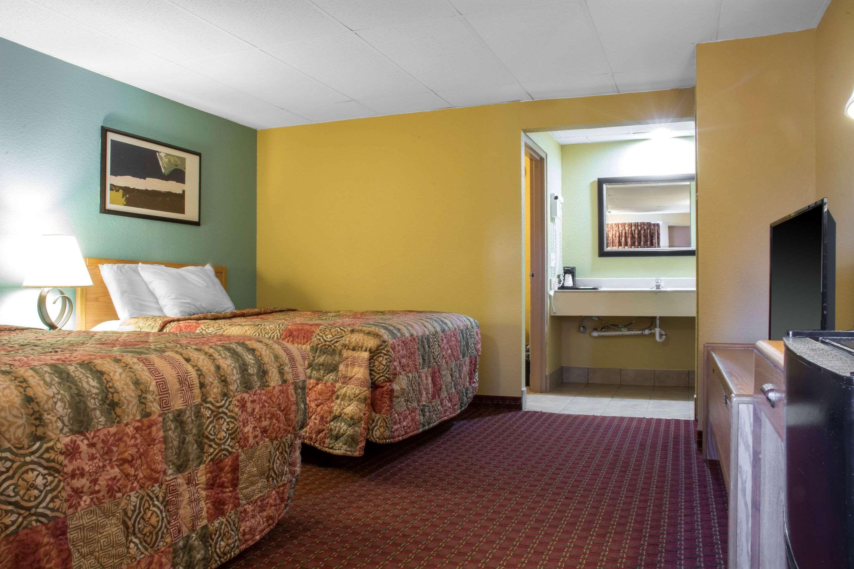 Econo Lodge Hotel Bradford Exterior foto